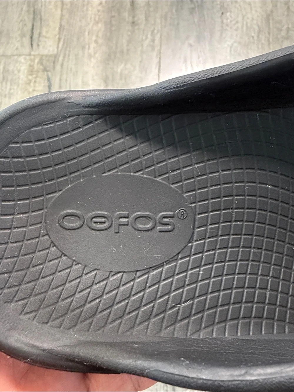 OOFOS Men's Black Recovery Flip Flops - Comfort Thong Sandals